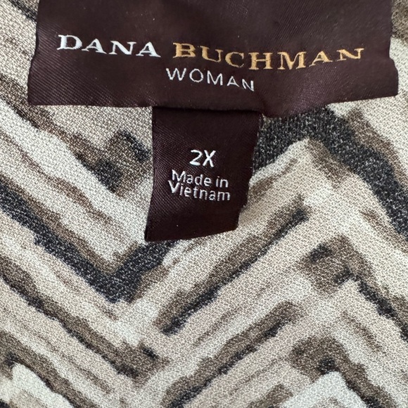Dana Buchman Tan, Brown and Black Chevron Blouse - Picture 8 of 9